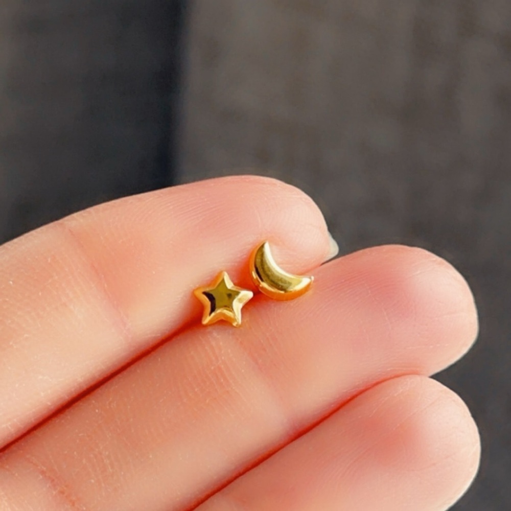 14K Gold Vermeil Celestial Mismatched Star & Moon Stud Earrings - Picture 4 of 11